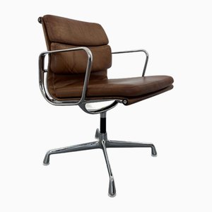 Sillas Soft Pad de Charles and Ray Eames para Herman Miller, años 70