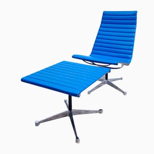 Blauer Ea 116 Visitor Chair & Fußhocker aus Leder von Eames für Herman Miller / Vitra, 2er Set