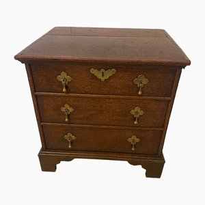 Antique Queen Anne Oak Chest of Drawers, 1710