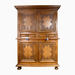 Credenza della fine del XVII secolo in quercia modellata e intagliata di Norman, Francia