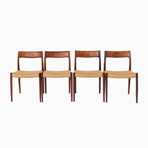 Sillas modelo 77 danesas de palisandro y asiento de cuerda de papel, años 50. Juego de 4