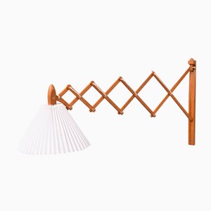Scissors Wandlampe aus Eiche von Le Klint, Dänemark, 1958