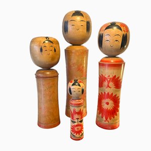 Muñecas Kokeshi tradicionales japonesas vintage pintadas a mano, años 50. Juego de 4