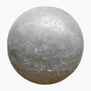 Sfera di piombo grande in metallo