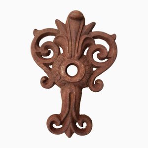 Ornamento di ancoraggio antico in ghisa