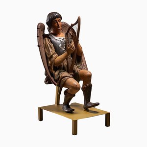 Antike handbemalte Engels- und Harfenskulptur aus Holz