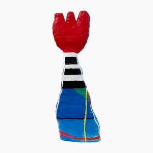 Nina Lanner, Signpost Sculpture, 2024, Acryl, Papier & Gips