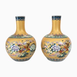 Chinese Porcelain Bulbous Vases, Kangxi, China, Set of 2