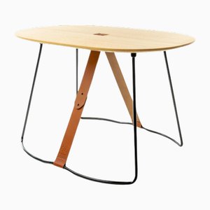 Sierra Holz Couchtisch mit Polo Lederriemen von Cuero Design