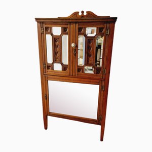 Antiker Musikschrank aus Holz