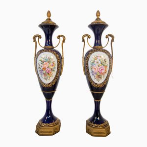 Blaue Französische Dekorative Keramikvasen mit Blumenmotiven, 1890er, 2er Set