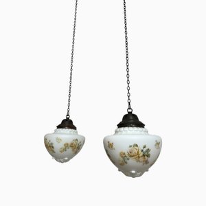 Antike bemalte edwardianische Kirche Hängelampen aus satiniertem Opalmilchglas, 1890er, 2er Set