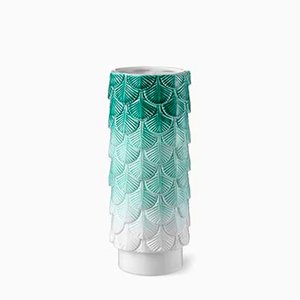 Verblasste Hand-Dekorierte Plumage Vase in Weiß & Grün von Cristina Celestino für BottegaNove