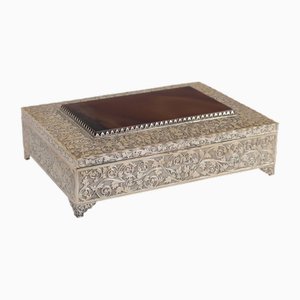 Caja de plata antigua