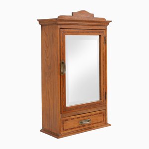 Kleiner Art Deco Rasierschrank aus Eiche mit Spiegel, Frankreich, 1930er