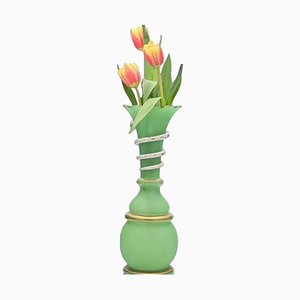 Jarrón Snake de opalino verde de Baccarat, Francia, década de 1880