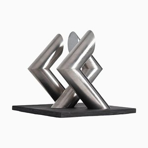 Escultura abstracta de tubos de Rudolf Wolf, 1975