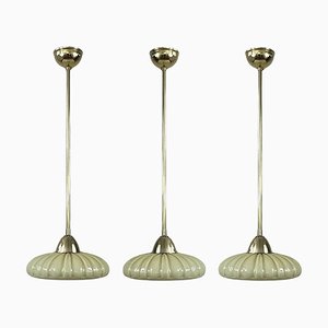 Art Deco Hängelampe aus Opalglas & Messing, Schweden 1940er