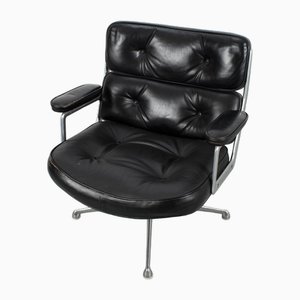 Sedia Es105 di Charles & Ray Eames
