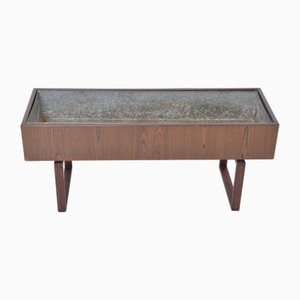 Maceta danesa Mid-Century de madera de teca con tina de metal con incrustación, años 60