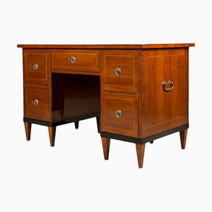 Biedermeier Desk in Walnut Veneer, 1830