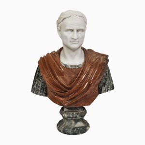 Busto de un emperador, años 80, mármol