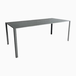 Grande Less Table par Jean Nouvel