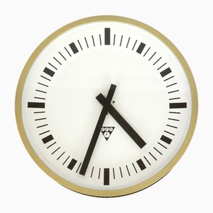 Industrielle Vintage Wanduhr von Pragotron, 1970er
