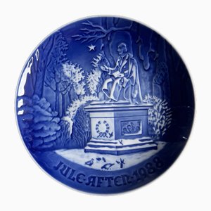 Christmas Plate in the Kings Garden by Hans Christian Andersen for Bing and Grondahl, Copenhagen, Denmark, 1988