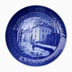 Christmas Plate the Queens Christmas Residence from Royal Copenhagen, Denmark, 1975