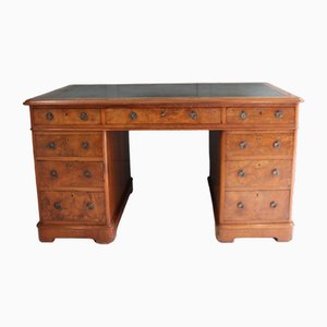 Scrivania in radica di noce, XIX secolo