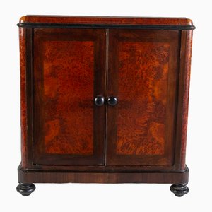 Credenza piccola in palissandro e radica, fine XIX secolo
