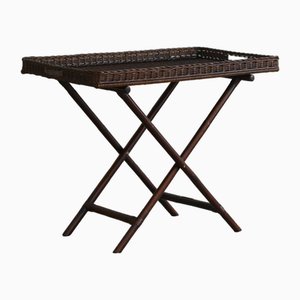 Großer Gueridon aus haselnussbraunem Rattan