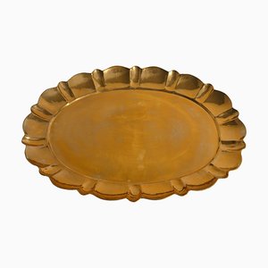 Vassoio ovale Hollywood Regency in ottone di Firma Lars Holmström, anni '40
