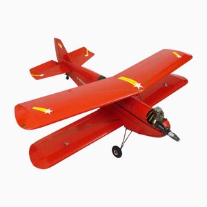 Maqueta grande de avión biplano D-Egue, años 70
