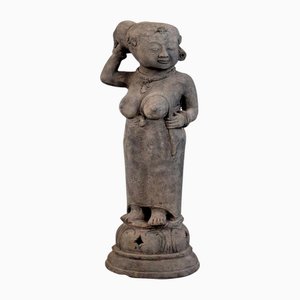 Figura de doncella Majapahit antigua de terracota, 1500