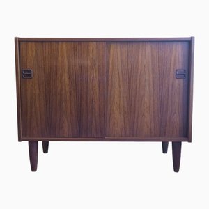 Aparador danés de palisandro con puertas correderas, años 60