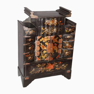 Japanischer Schrank aus Schwarzem Lack & Gold, 1900