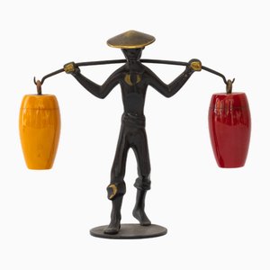 Figura china con soporte para salero y pimentero de Richard Rohac, años 50