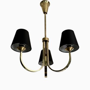 Lampadario modernista in ottone con tre paralumi neri, Danimarca, anni '30