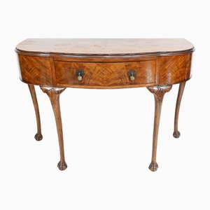 Queen Anne Sideboard aus Nussholz, 1930er
