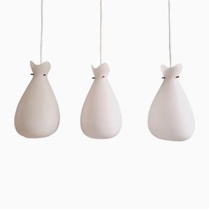 Lampade a sospensione in vetro satinato bianco e ottone, Scandinavia, anni '60, set di 3