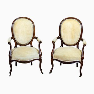 Sedie antiche in noce con rivestimento beige, metà XIX secolo, set di 2