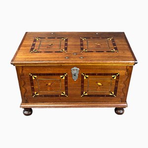 Cassettiera barocca in quercia con intarsi, inizio XIX secolo