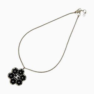 Collana Camelia di Chanel