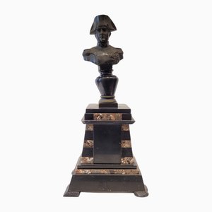 Artista francés, Busto de escultura egipcia de Napoleón III, bronce y mármol, del siglo XIX
