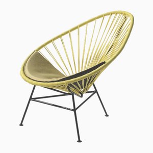 Silla Acapulco en amarillo con cojín en amarillo de OK Design