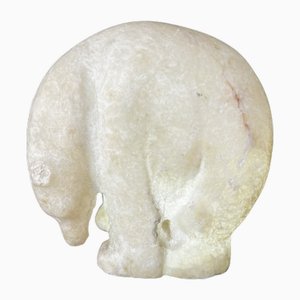 Orso polare intagliato a mano in alabastro, 1950