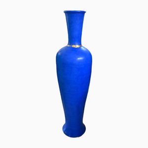 Autoportrait en Bleu Vase by Myriam Greff
