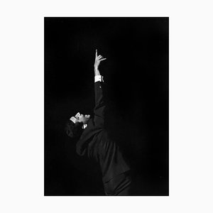 Tassilo Leher, Gilbert Becaud, Concert in Berlin, 1964, Photograph